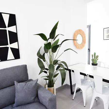 Letmalaga Study Apartment